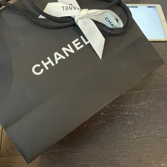 Chanel Shopping Bag Black with camellia flower and ribbon empty bag storage - Picture 6 of 8